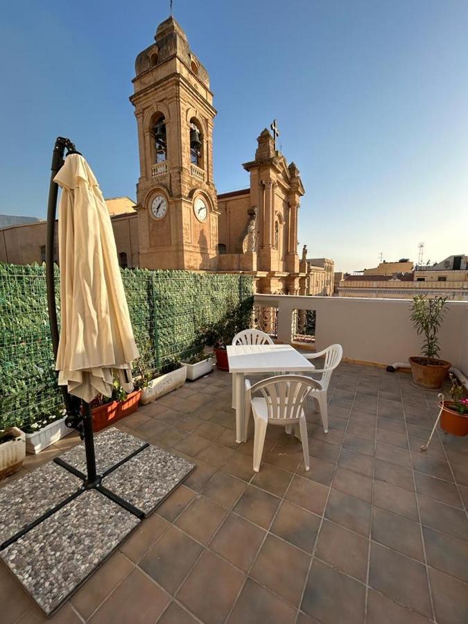 Hotel La Casa In Piazza Terrasini Exterior foto